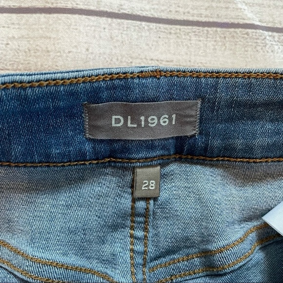 DL1961 Florence Cropped Skinny Jeans - Picture 5 of 8